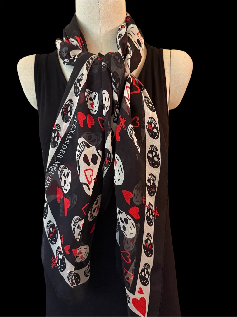 Gorgeous Alexander McQueen logo chiffon silk scarf - Picture 6 of 13